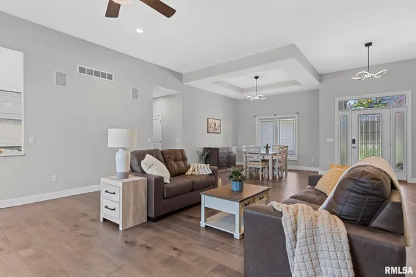 $1,080,000 | 10 The Elms Lane, Springfield, IL 62712