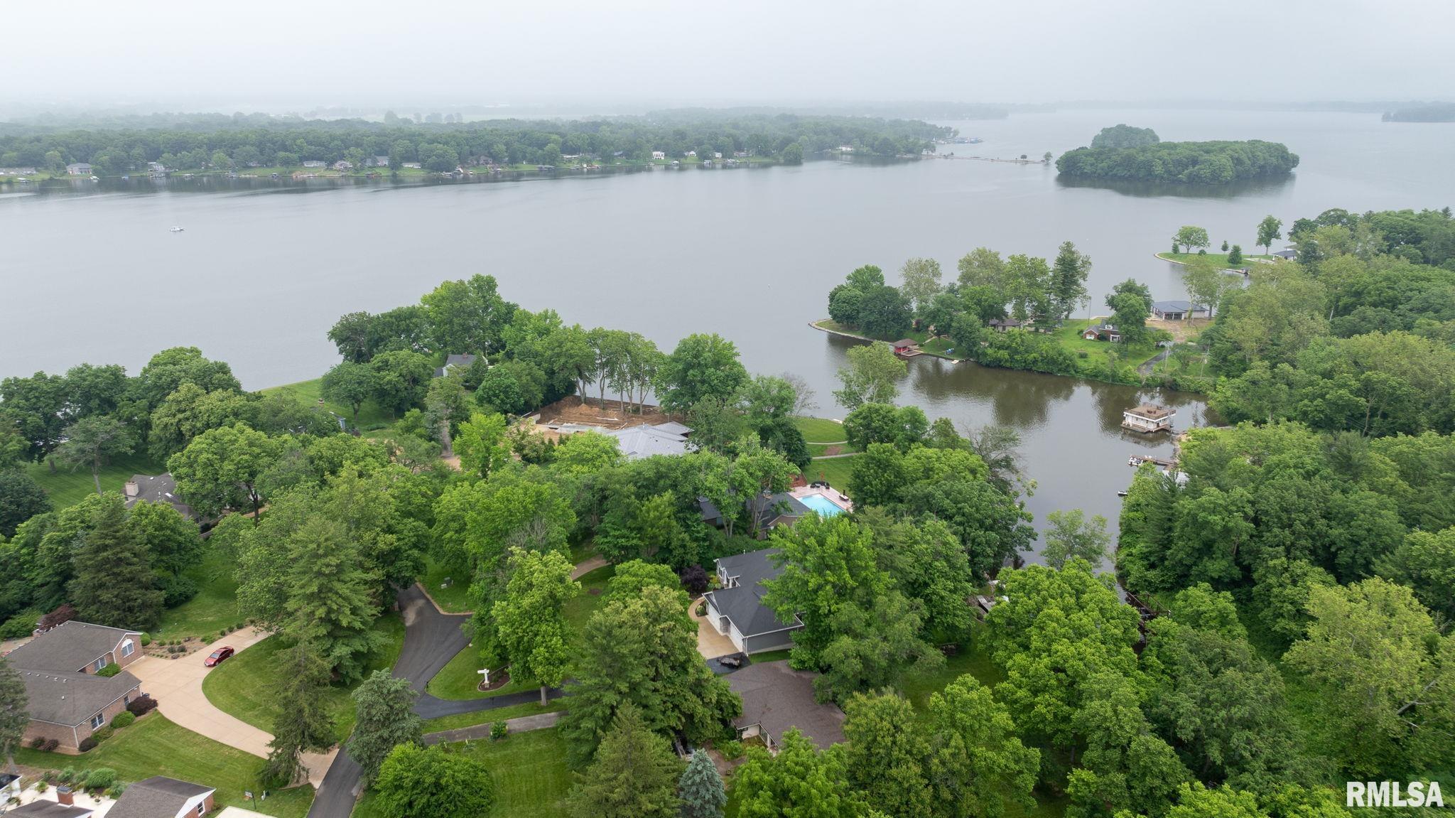 10 The Elms Lane Springfield, IL 62712 - Photo 2 of 79