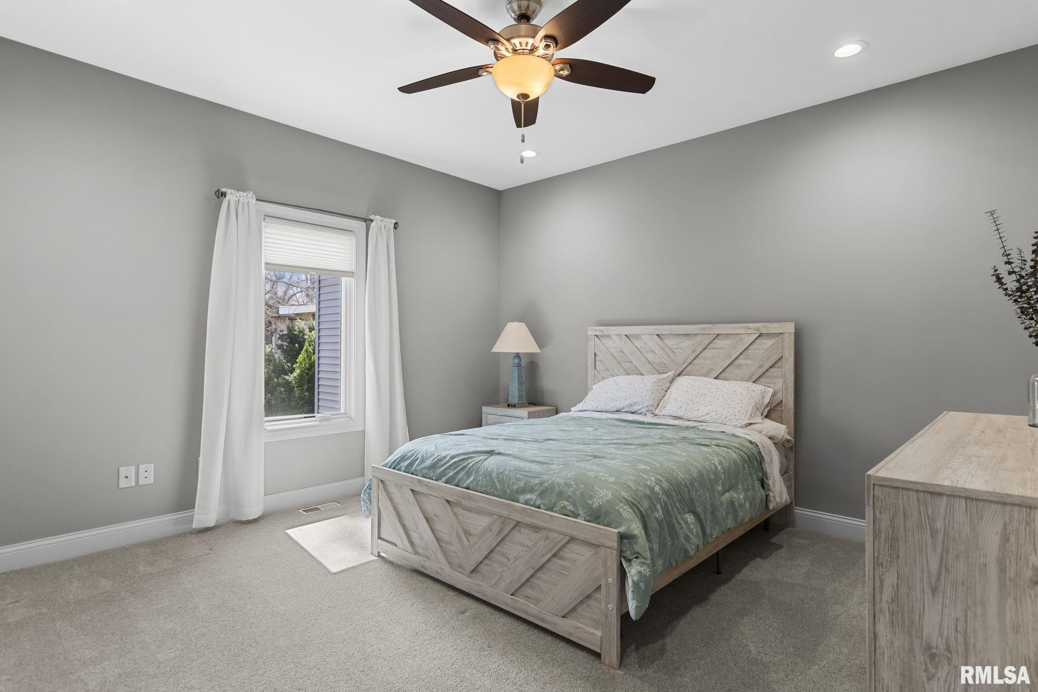 10 The Elms Lane Springfield, IL 62712 - Photo 35 of 79