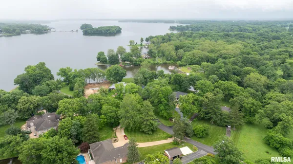 $1,080,000 | 10 The Elms Lane, Springfield, IL 62712