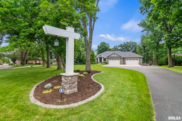 $1,080,000 | 10 The Elms Lane, Springfield, IL 62712