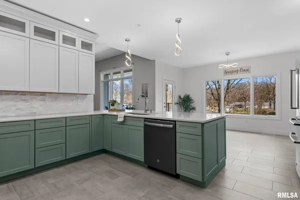 $1,080,000 | 10 The Elms Lane, Springfield, IL 62712