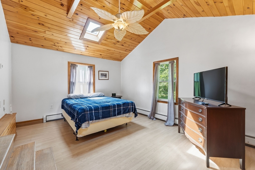 126 Putnam Hill Road Sutton, MA 01590 - Photo 14 of 32