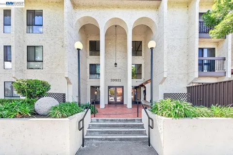 $560,000 | 39931 Cedar Boulevard, Unit 309, Newark, CA 94560