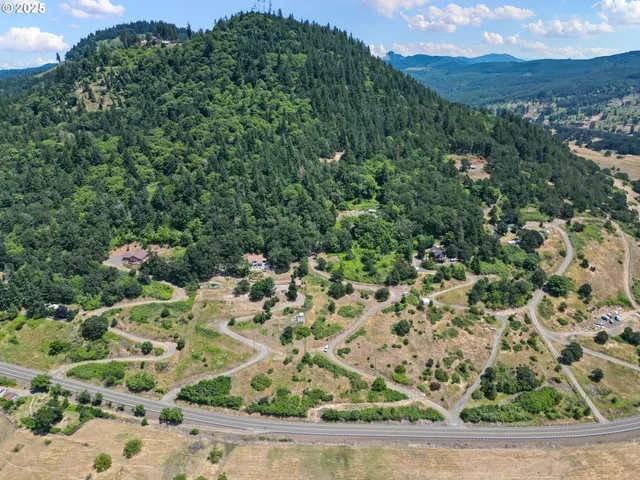 $350,000 | 29015 Brownsville Road, Brownsville, OR 97327