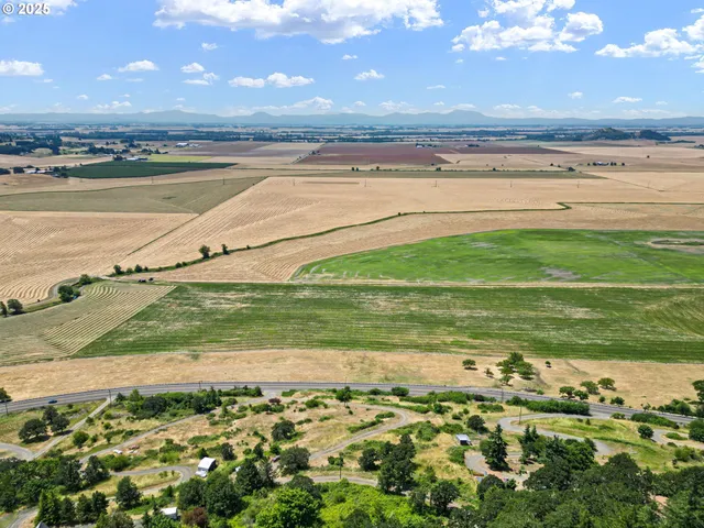 $350,000 | 29015 Brownsville Road, Brownsville, OR 97327