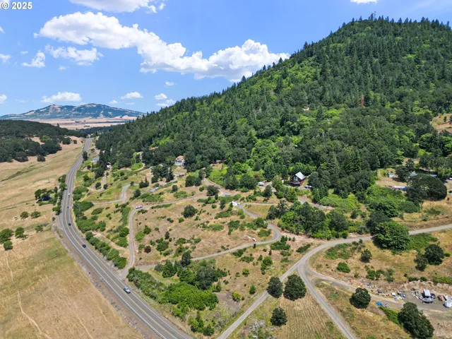 $350,000 | 29015 Brownsville Road, Brownsville, OR 97327