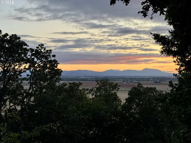 $350,000 | 29015 Brownsville Road, Brownsville, OR 97327