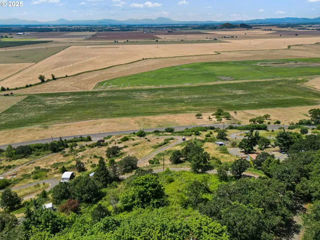 $350,000 | 29015 Brownsville Road, Brownsville, OR 97327