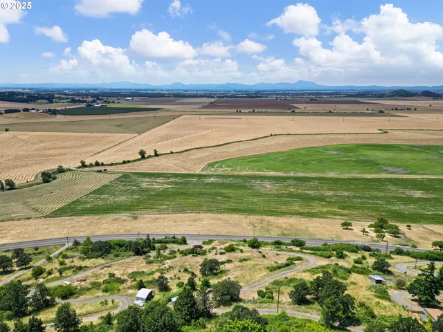 $350,000 | 29015 Brownsville Road, Brownsville, OR 97327