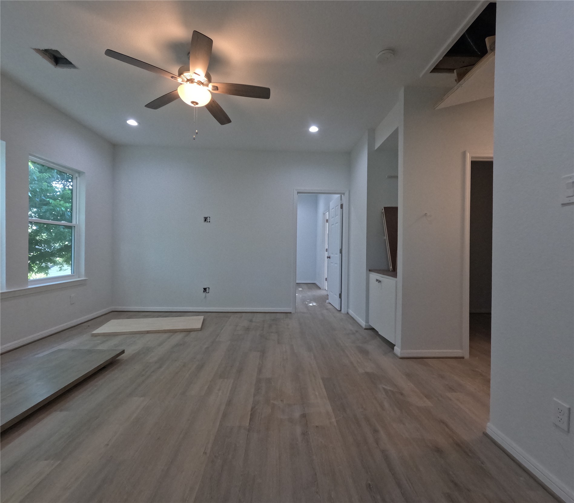 9427 Coffee Street Houston, TX 77033 - Photo 9 of 23 Upstair Living Space from Secondary Rooms