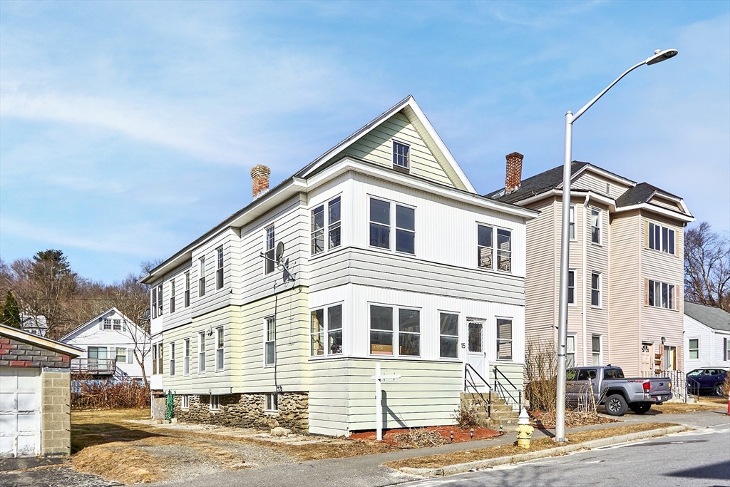 15 Superior Road Worcester, MA 01604 - Photo 3 of 41 Gallery Image 3