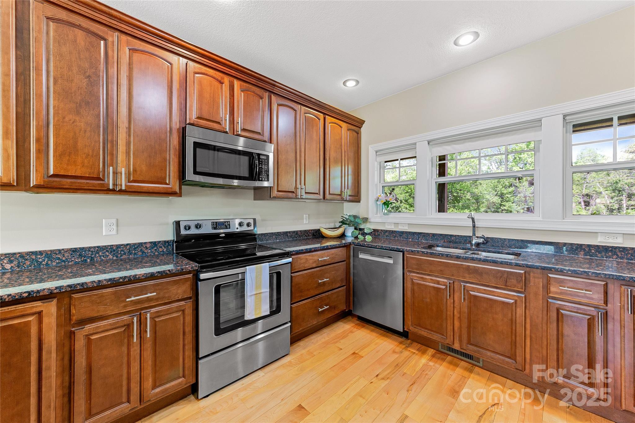 2405 Riceville Road Asheville, NC 28805 - Photo 17 of 47 Gallery Image 17
