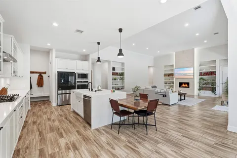 $874,999 | 25202 Wilkes Park Road, Tomball, TX 77375