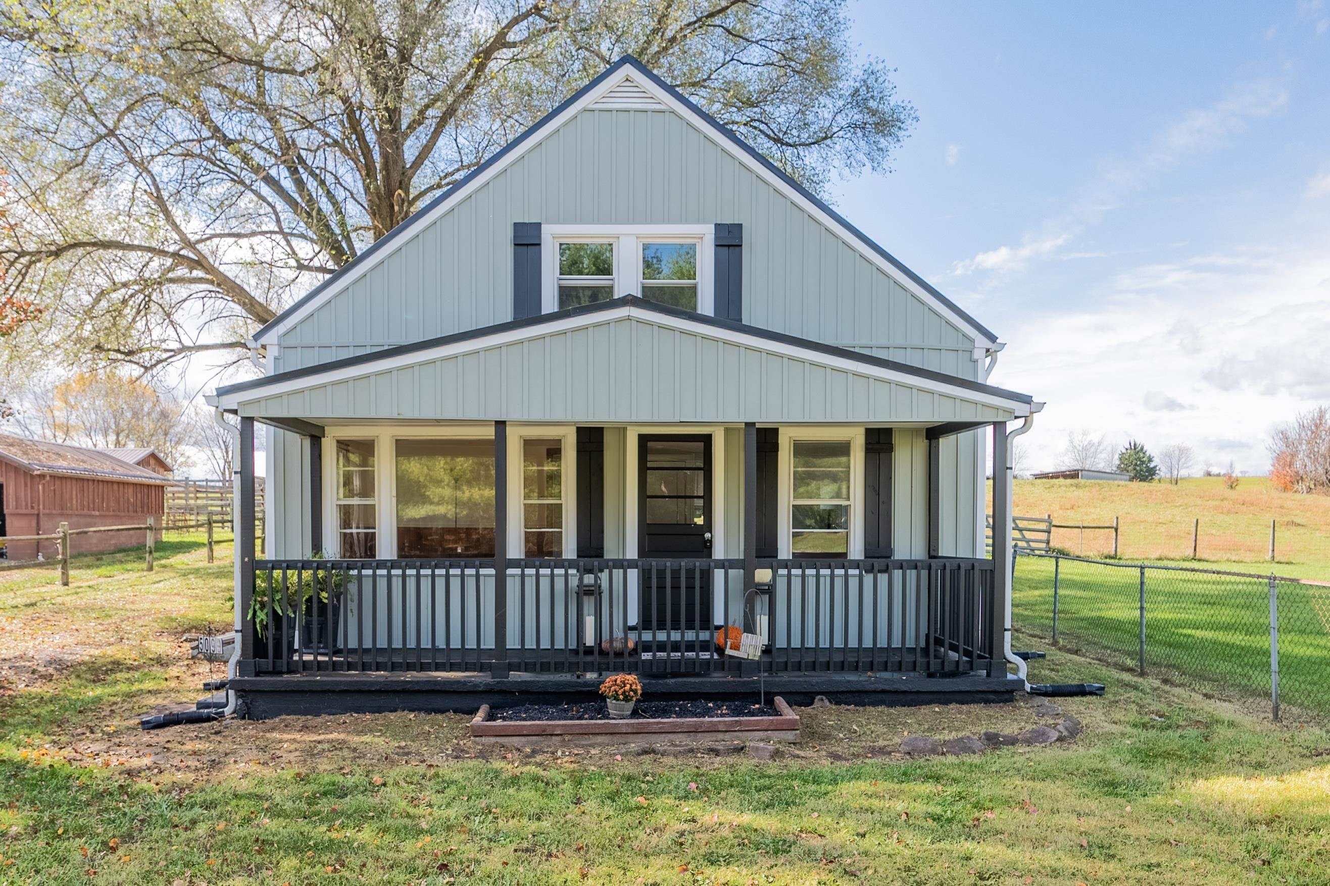 5099 Thornspring Road Pulaski, VA 24301 - Photo 3 of 53 Gallery Image 3