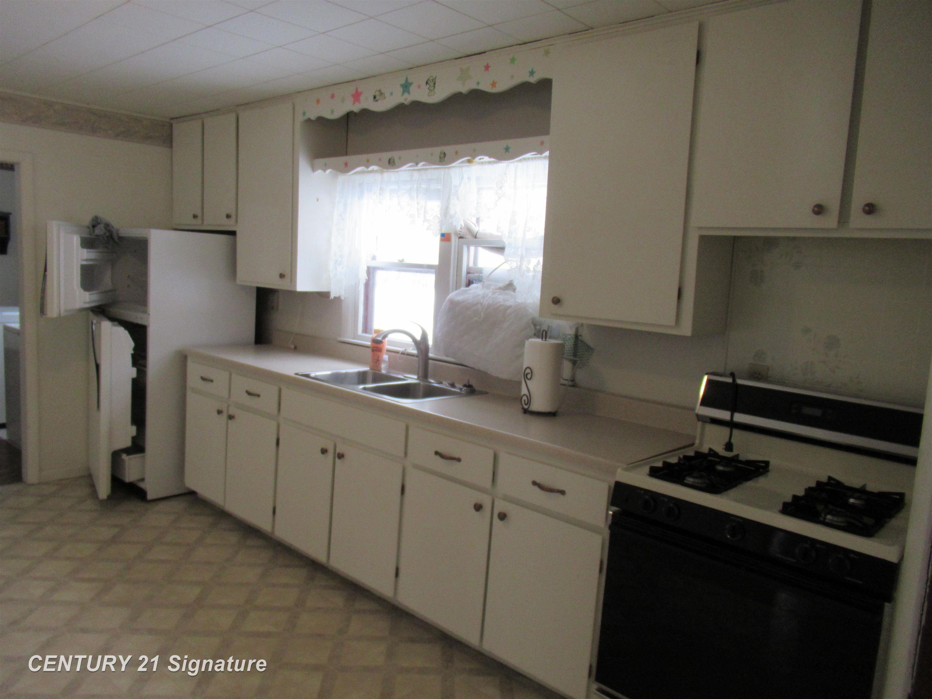 9084 West Frances Road Flushing, MI 48433 - Photo 10 of 23