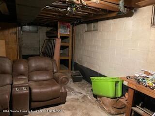4607 Ballard Road Lansing, MI 48911 - Photo 10 of 18 IMG_3761