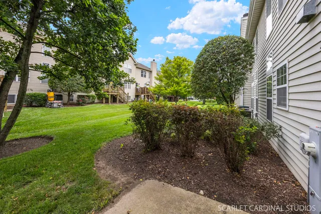 $325,000 | 2242 Foxmoor Lane, Unit 2242, Aurora, IL 60502