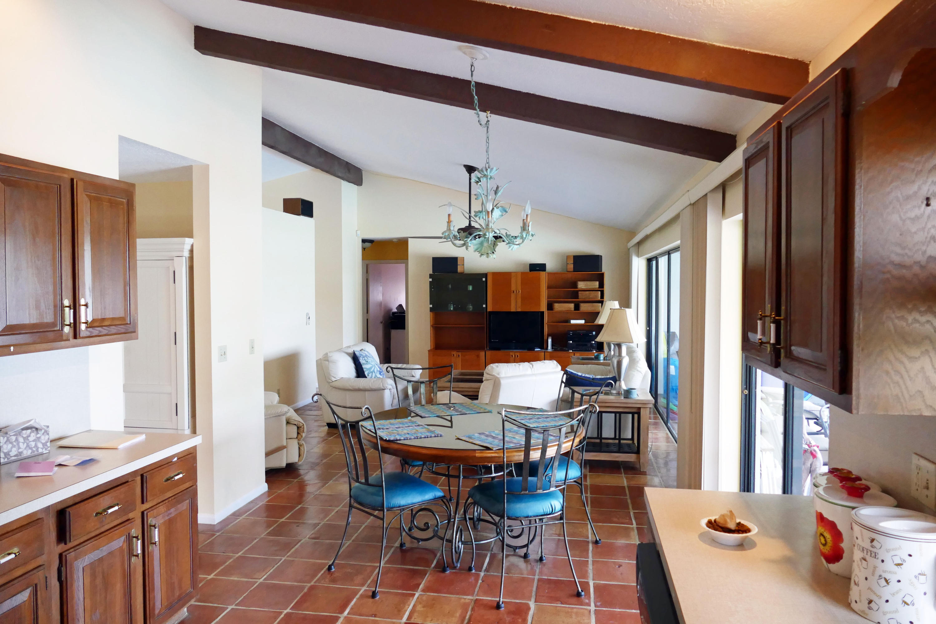 17391 Springtree Lane Boca Raton, FL 33487 - Photo 17 of 39 Kitchen, Dinette, Family Rm