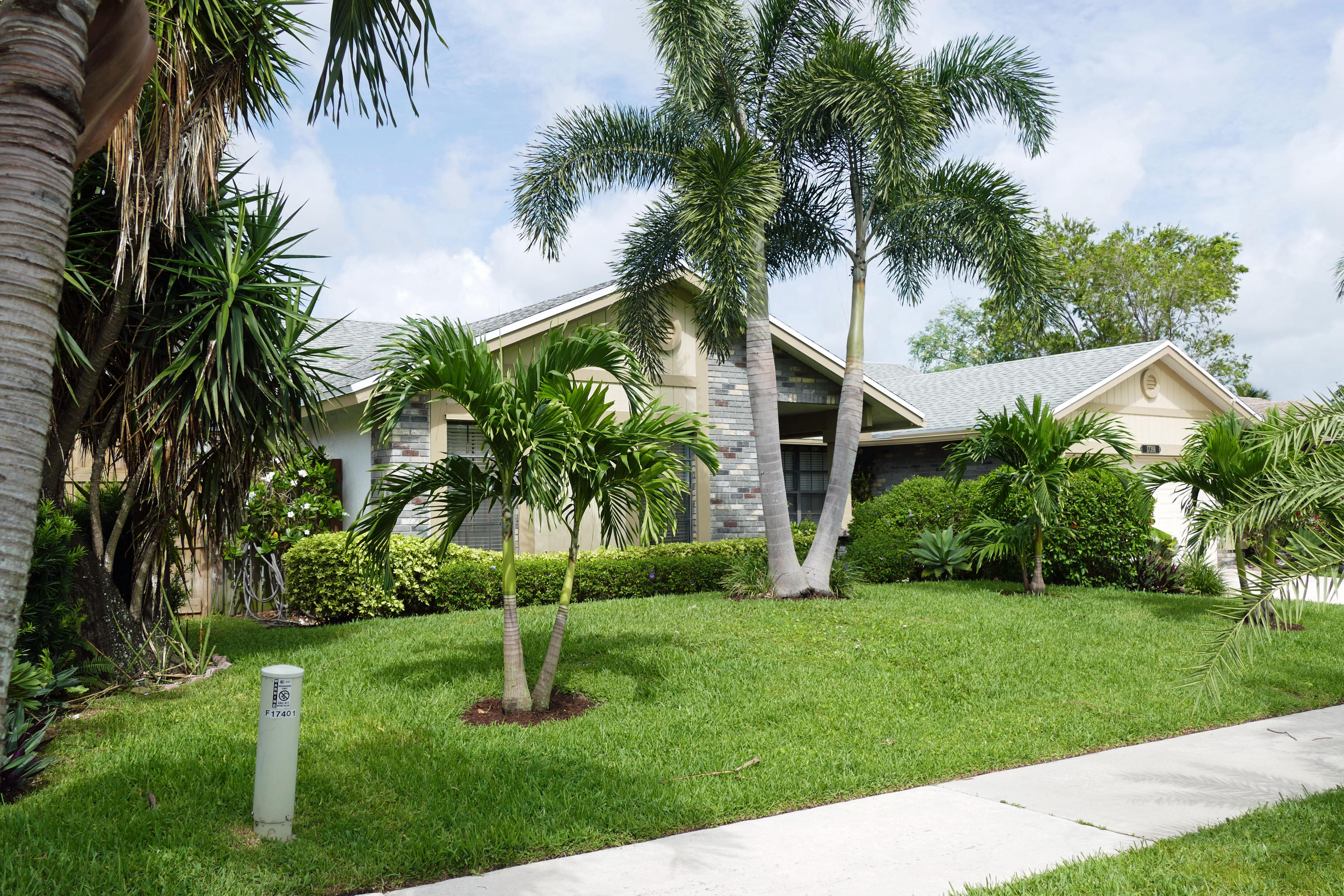 17391 Springtree Lane Boca Raton, FL 33487 - Photo 8 of 39 Exterior Front