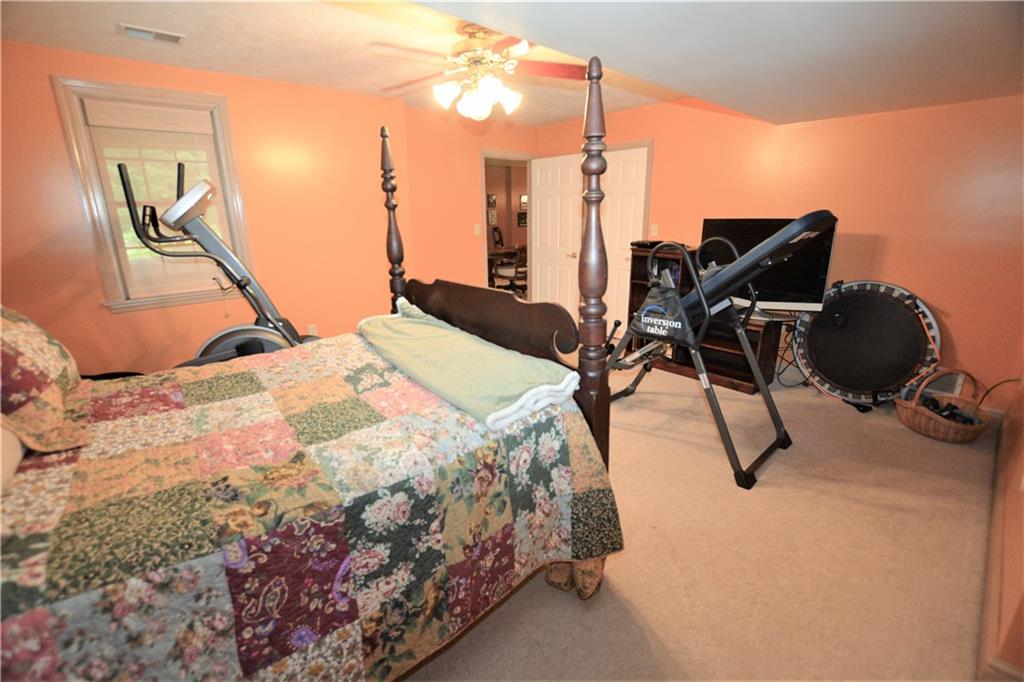 10319 Ridgecrest Point Wexford, PA 15090 - Photo 21 of 24 Bedroom five with access to full bath on lower level. Could be in-law suite