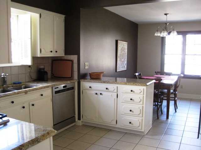 2366 Bexley Park Road Bexley, OH 43209 - Photo 13 of 25