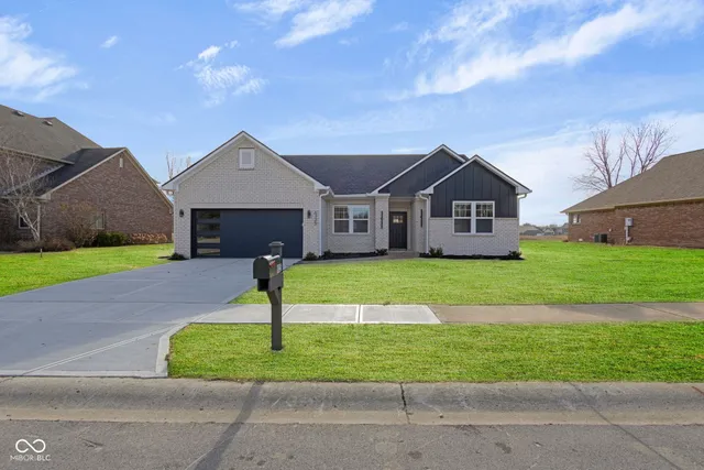 $449,995 | 6325 Canak Drive, Avon, IN 46123