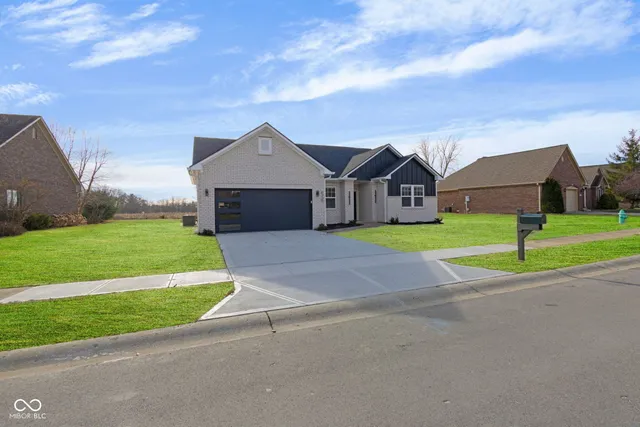 $449,995 | 6325 Canak Drive, Avon, IN 46123