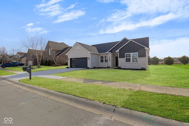 $449,995 | 6325 Canak Drive, Avon, IN 46123