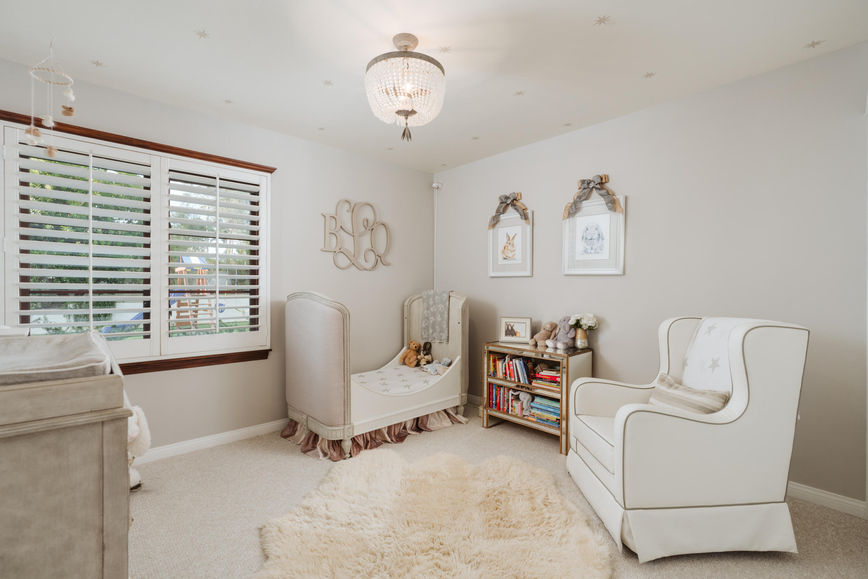 844 Meigs Road Santa Barbara, CA 93109 - Photo 20 of 32 a living room with furniture and a window