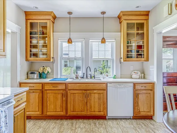 $4,700 | 1102 Buttonwoods Avenue, Warwick, RI 02886