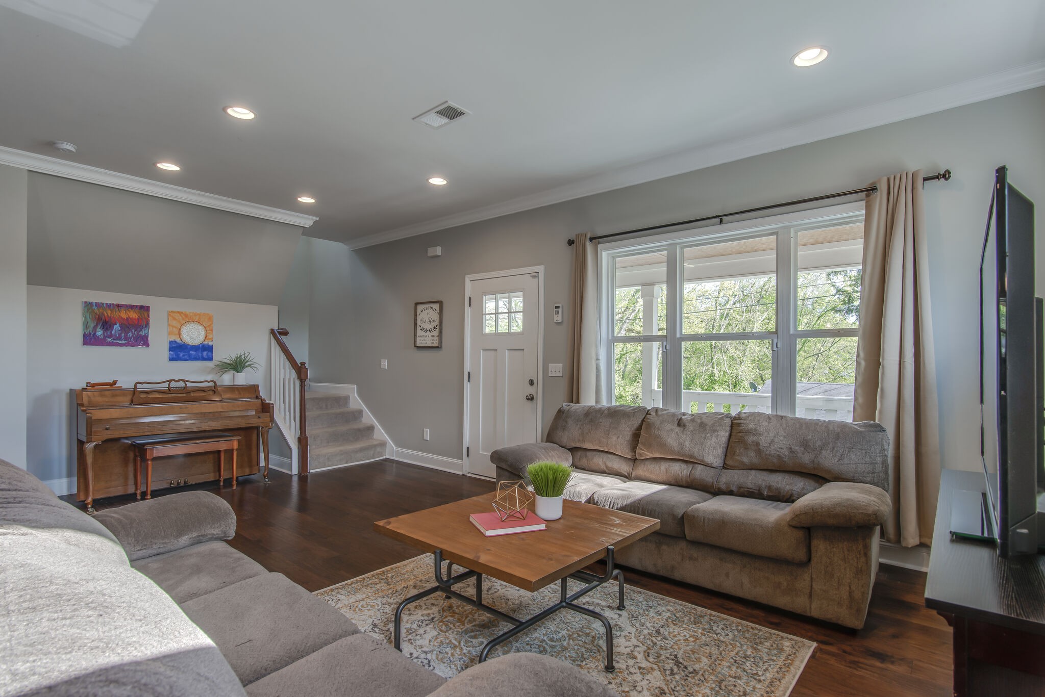 357 Flora Maxwell Road Nashville, TN 37211 - Photo 8 of 31 a living room with furniture and a window