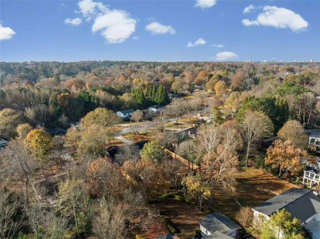 $800,000 | 2667 Fontainebleau Drive, Dunwoody, GA 30360