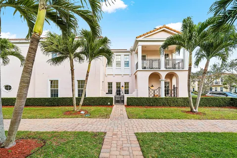 $675,000 | 834 Northwest 83rd Lane, Boca Raton, FL 33487