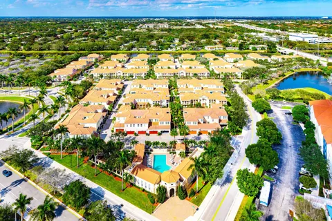 $675,000 | 834 Northwest 83rd Lane, Boca Raton, FL 33487