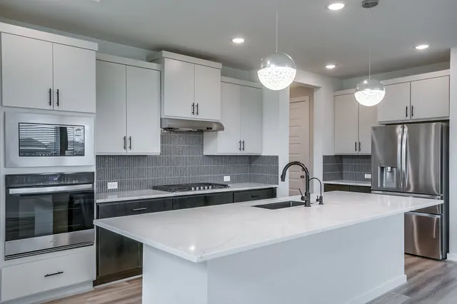 $2,850 | 506 Retozo Cove, Liberty Hill, TX 78642