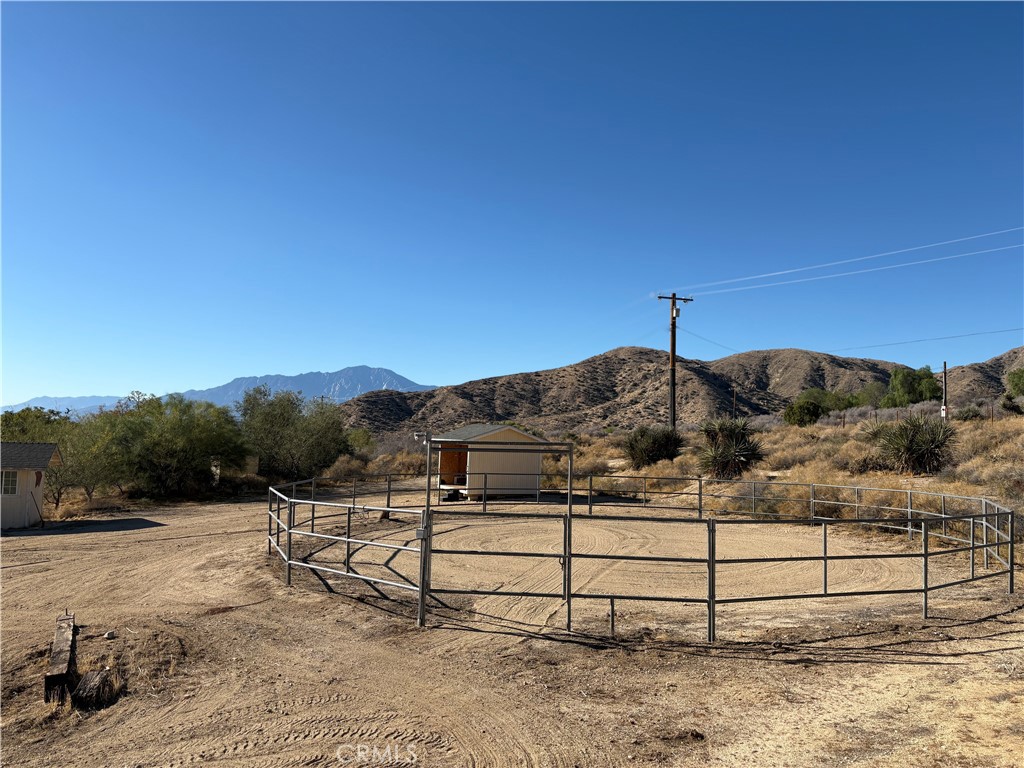 10341 Pinon Avenue Morongo Valley, CA 92256 - Photo 53 of 68 a view of a terrace