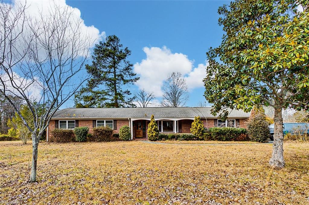 3321 Dillon Road Jamestown, NC 27282 - Photo 1 of 36 Gallery Image 1