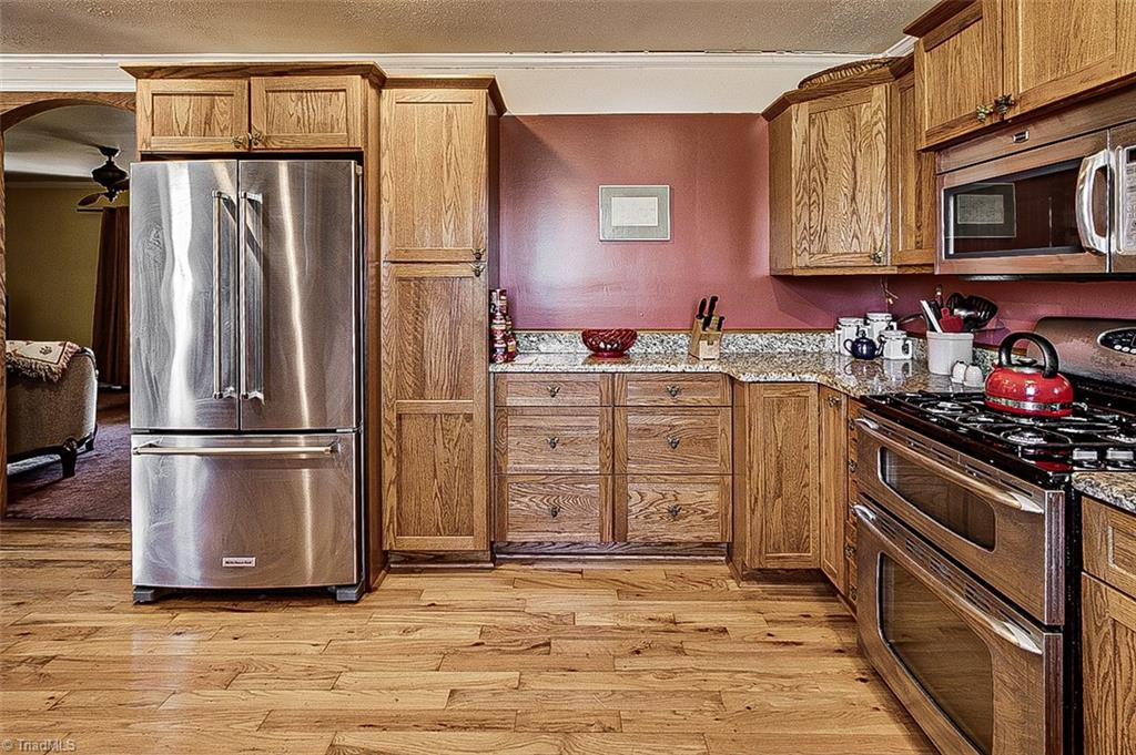 3321 Dillon Road Jamestown, NC 27282 - Photo 15 of 36 Gallery Image 15