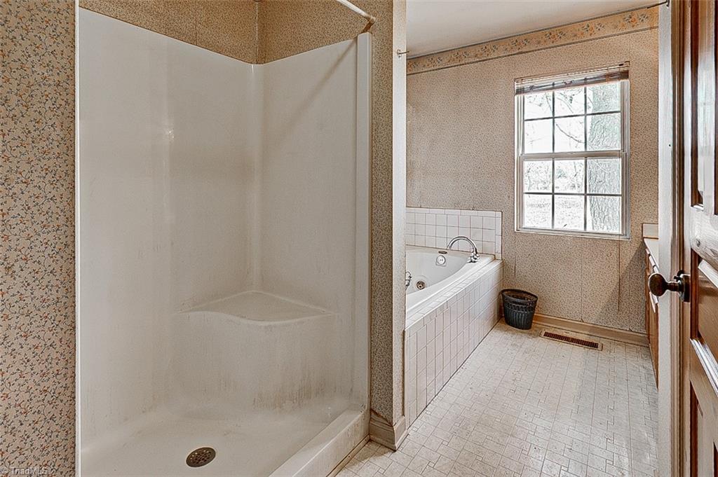 3321 Dillon Road Jamestown, NC 27282 - Photo 34 of 36 Gallery Image 34
