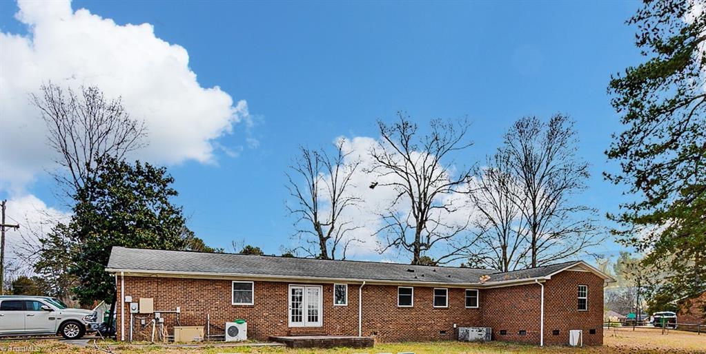 3321 Dillon Road Jamestown, NC 27282 - Photo 6 of 36 Gallery Image 6