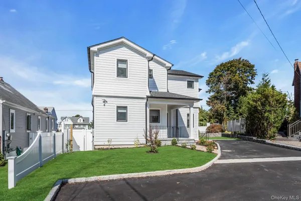 $6,800 | 7 Bud Court, Bayville, NY 11709