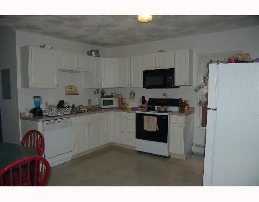 192 Lincoln Street, Unit 1A Woonsocket, RI 02895 - Photo 4 of 6 Kitchen.