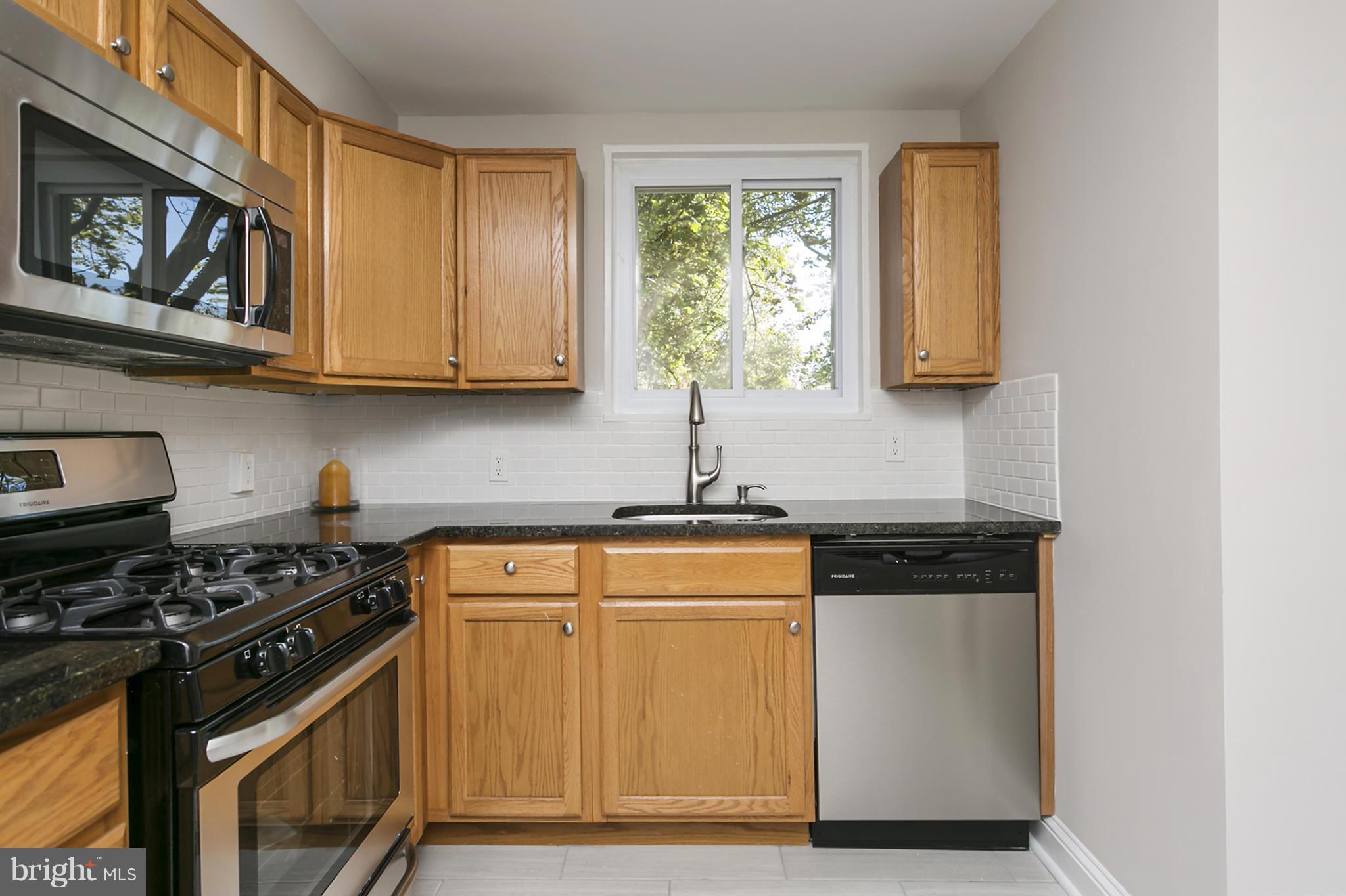 5319 Lothian Road Baltimore, MD 21212 - Photo 3 of 21 Kitchen