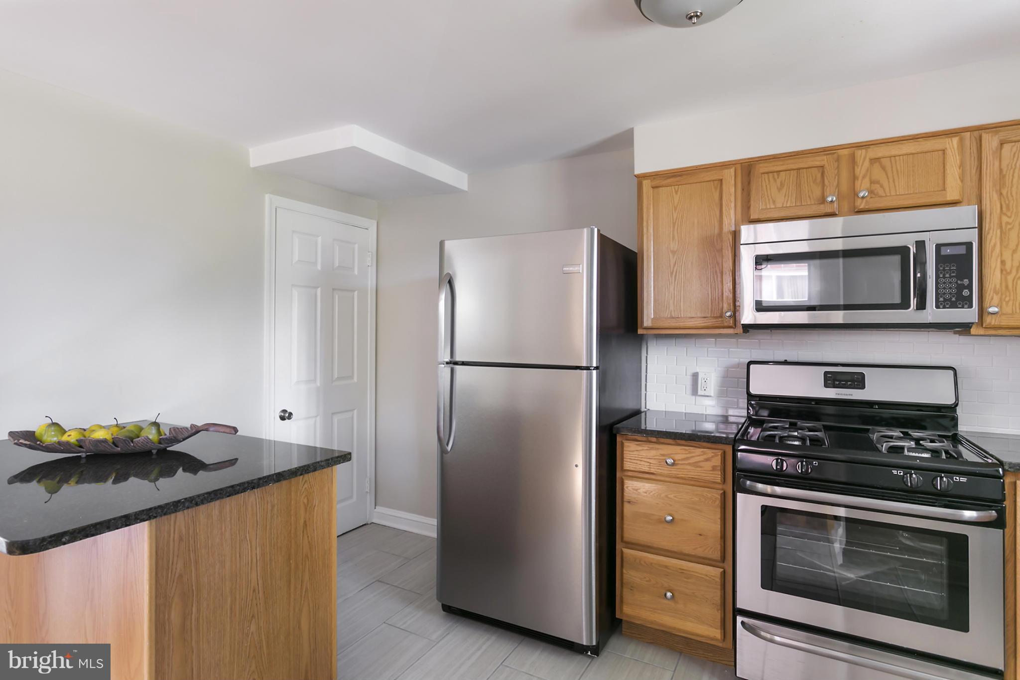 5319 Lothian Road Baltimore, MD 21212 - Photo 4 of 21 Kitchen