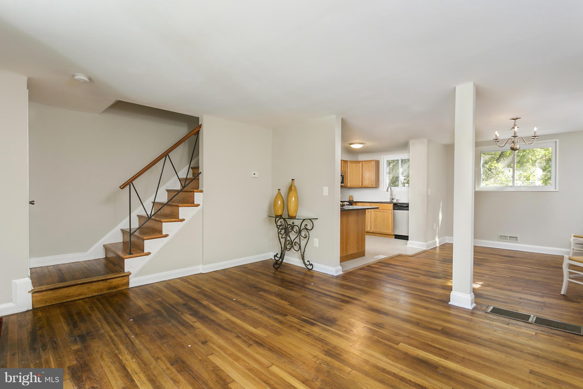 5319 Lothian Road Baltimore, MD 21212 - Photo 8 of 21 Living Room