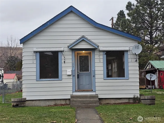 $174,900 | 211 East Commercial Street, Dayton, WA 99328