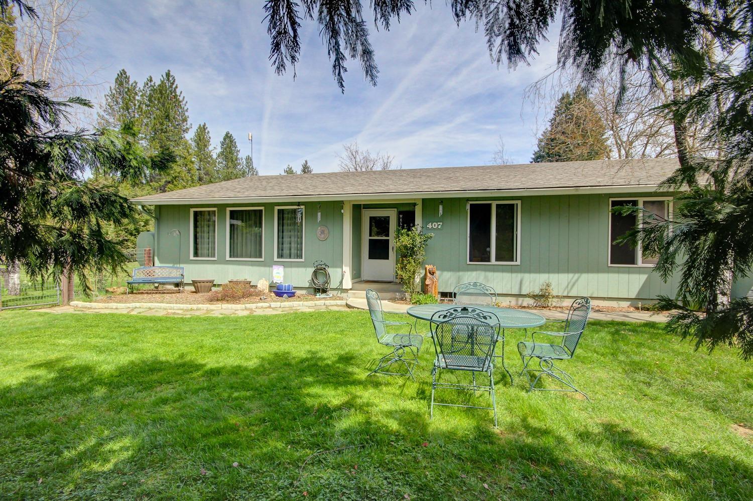 407 Shady Lane Prospect, OR 97536 - Photo 8 of 35 Large front yard as well!