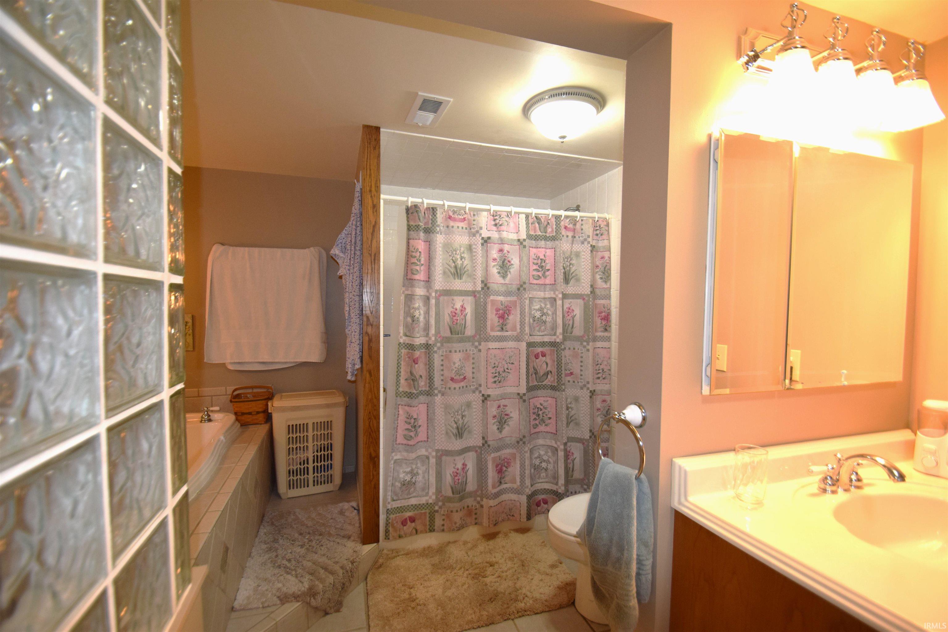 9942 Lincoln Road Syracuse, IN 46567 - Photo 22 of 36 Gallery Image 22