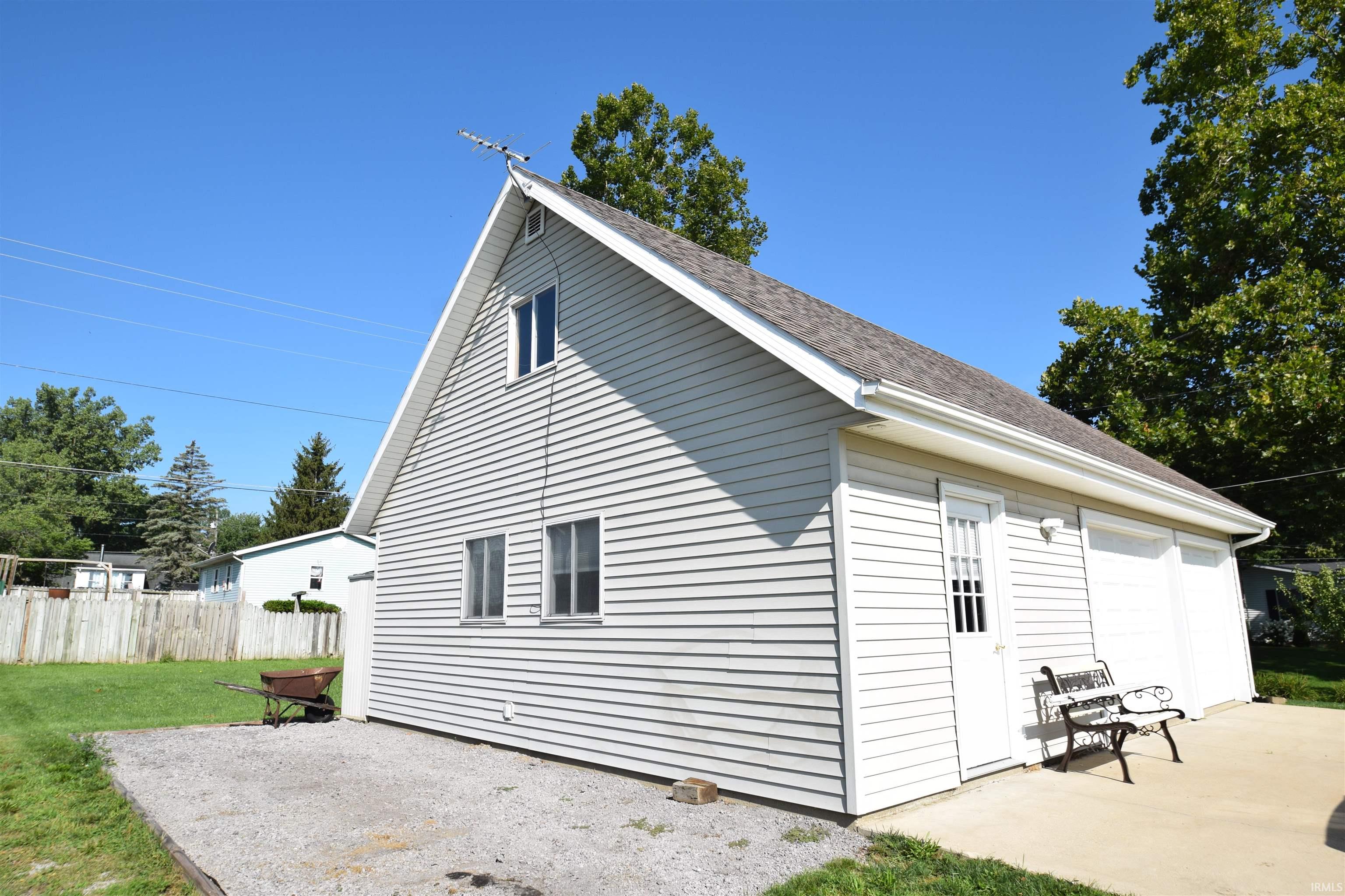 9942 Lincoln Road Syracuse, IN 46567 - Photo 33 of 36 Gallery Image 33
